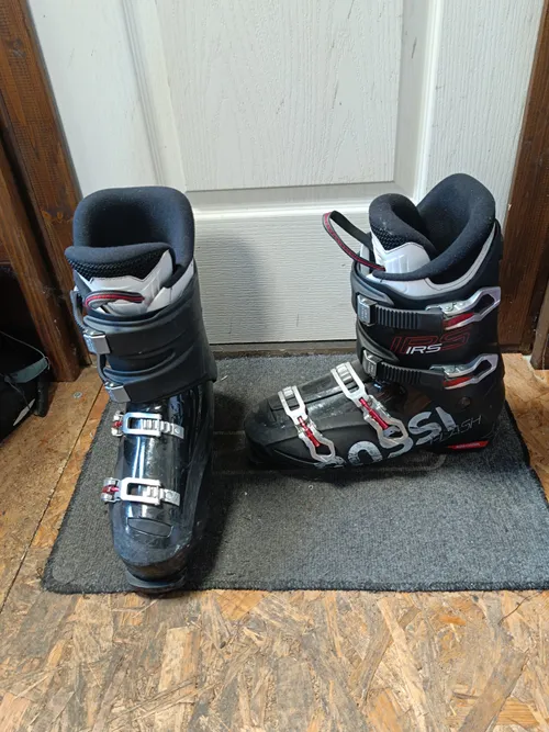 Síbakancs (2297) 28.5 / 44 348mm Rossignol