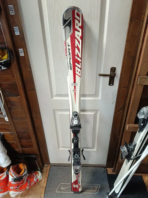 Síléc (2407) 145 Blizzard Sport