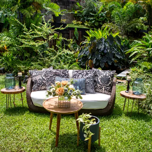 HAIRPIN WOODEN ACCENT TABLE