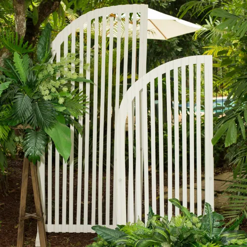 8ft CURVED WOODEN SLAT BACKDROP - WHITE (L) 8ft x 4ft 	 