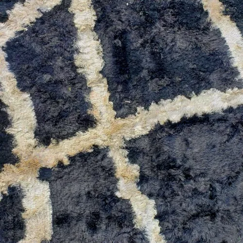 5' x 7' PATTERNED RUG - BLACK/IVORY