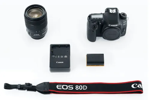 Canon EOS 80D DSLR Camera with 18-135mm Lens