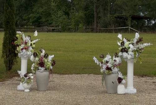 Roman Column Pedestal Ceremony Set