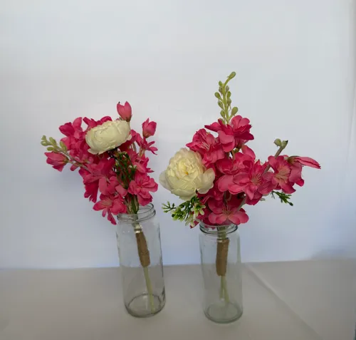 Hot Pink Snapdragon Bud Vase