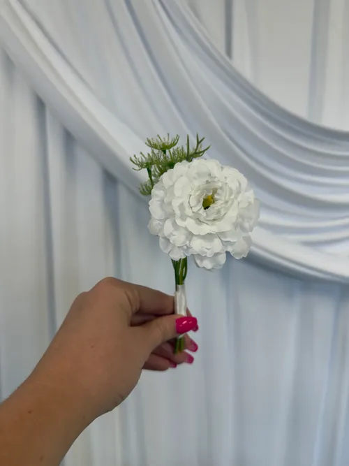 Botanical Blooms Zinnia Boutonniere 