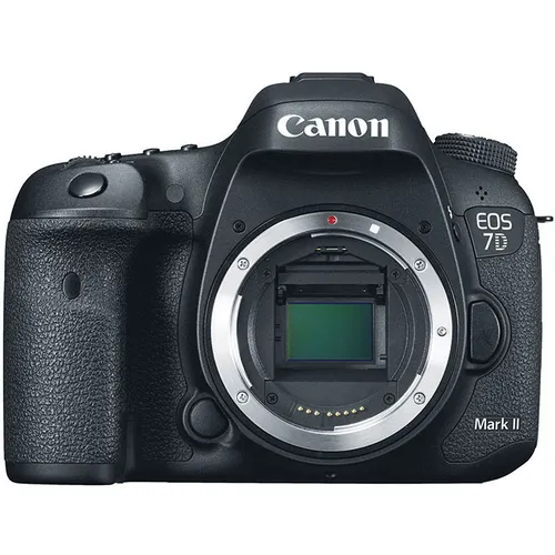 119. Canon Eos 7D MII body