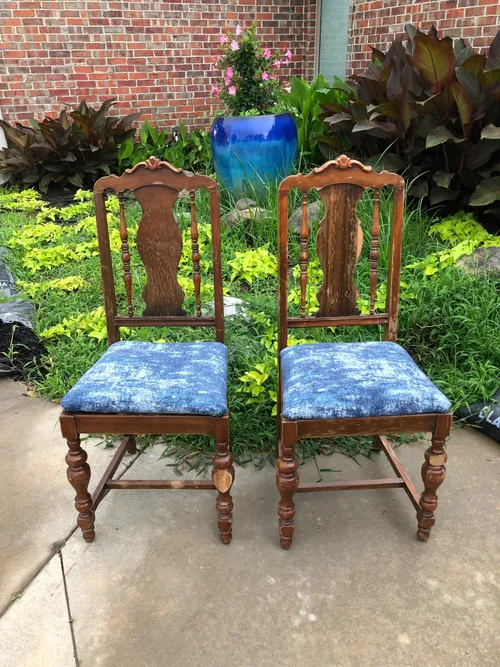 Stained Dinning Chair with Blue Seat Set