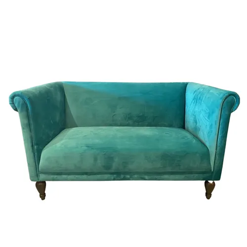 LA Loveseat