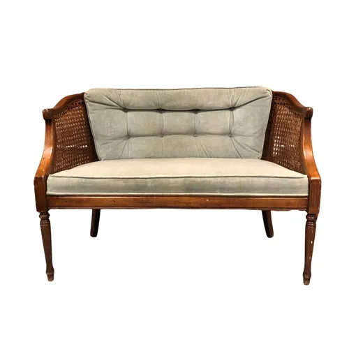 Jennifer Loveseat