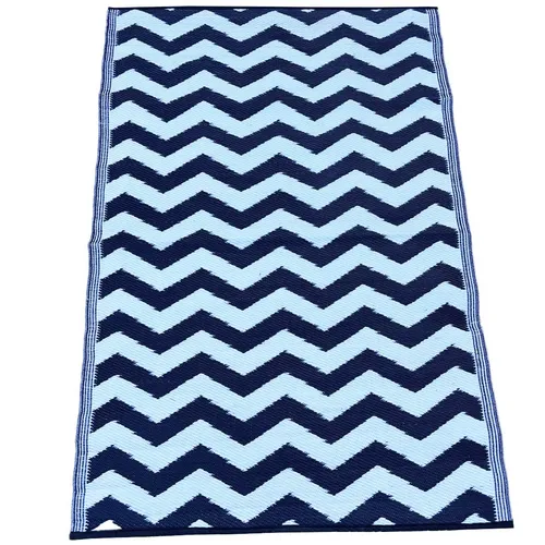 Black & White Woven Chevron Carpet Rug