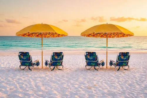 Family Beach Setup (4 Chairs + Shade)