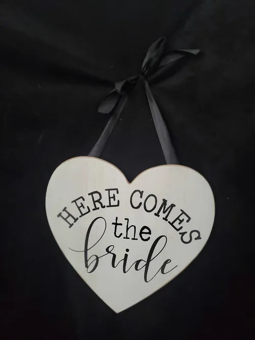 FLOWER GIRL: black and white 