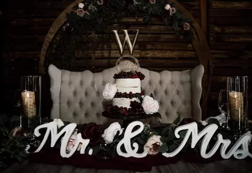 TABLESCAPE: Mr & Mrs table top wood decor