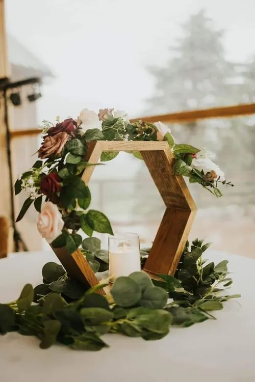 CENTERPIECE: HEXAGON (max 16)