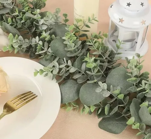 GREENERY: 6' plain eucalyptus + boxwood garlands