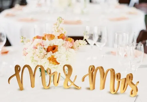 TABLESCAPE: Mr & Mrs table top GOLD new font