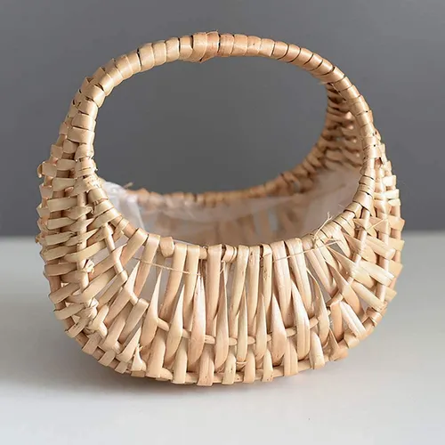 FLOWER GIRL: small 6.5