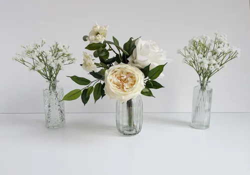 Bloemen tafelvaasjes