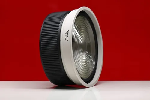 LDNLFOR720BFL - FORZA 720B FL20G Fresnel Lense