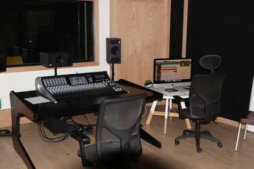 Studio B - Solid State Logic XL Studio 