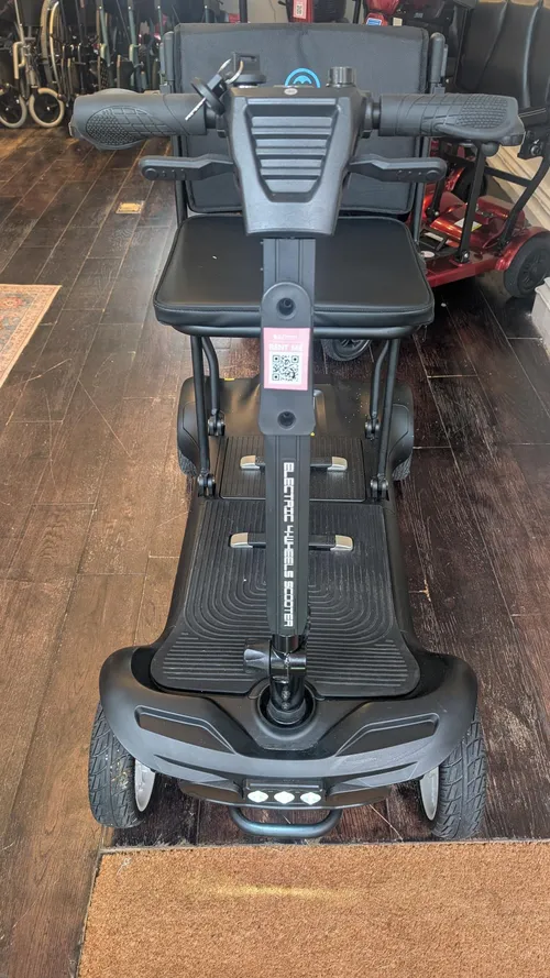Ex Rental Ultralight Scooer with 7.5 mile battery range