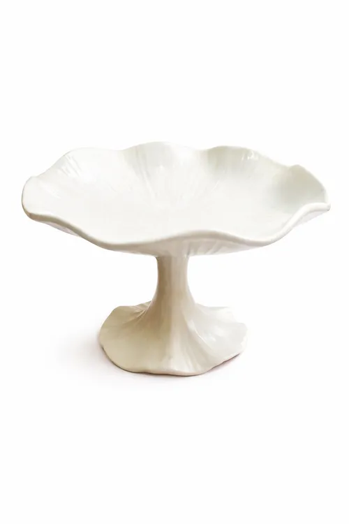 Scalloped White Cake Stand