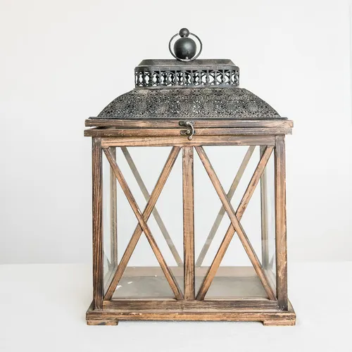 Timber Lantern Wishing Well