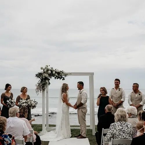Timber Arbour - White