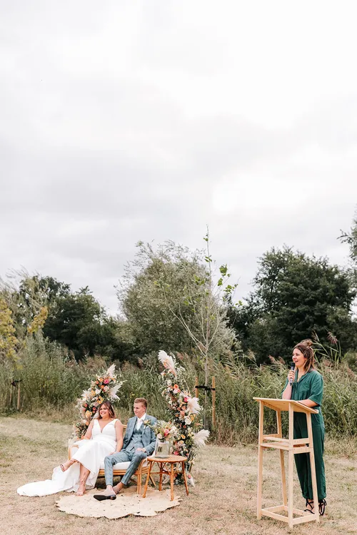 Backdrop - a-symetrische palen - goud