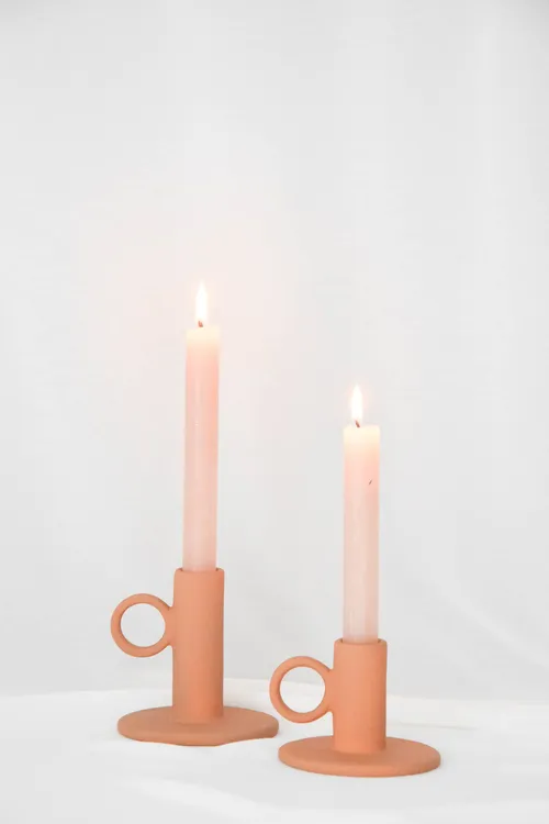 Terracotta kandelaar - dinerkaars - steen