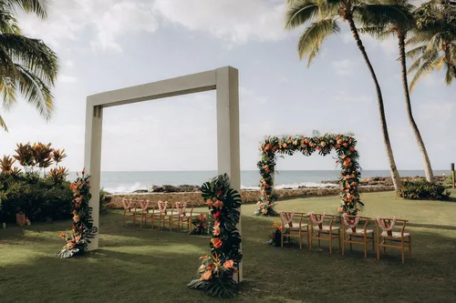 White Ko'Olina Altar