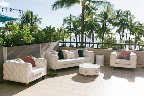 White Tufted Styled Lounge