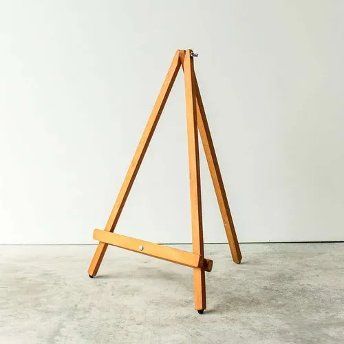 Small Wooden Easel 1 