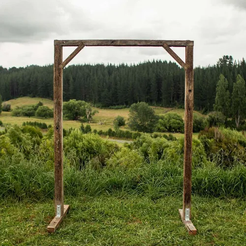 Chunky Rustic Arch
