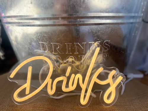 Neon Light up 'DRINKS' sign 