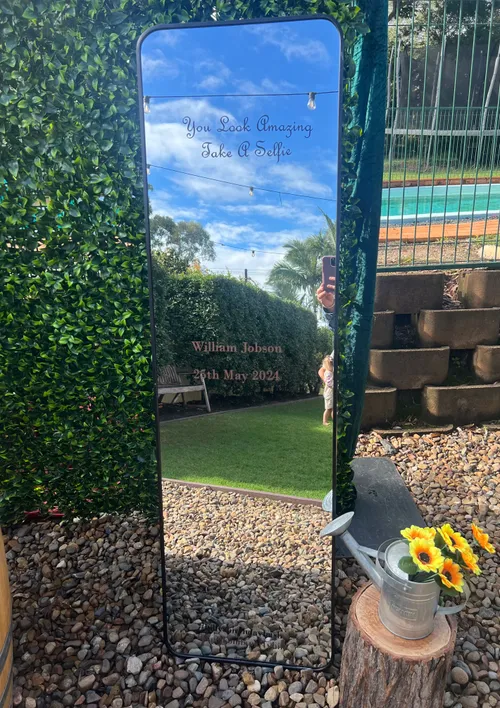 Welcome to Our Wedding Selfie Mirror 