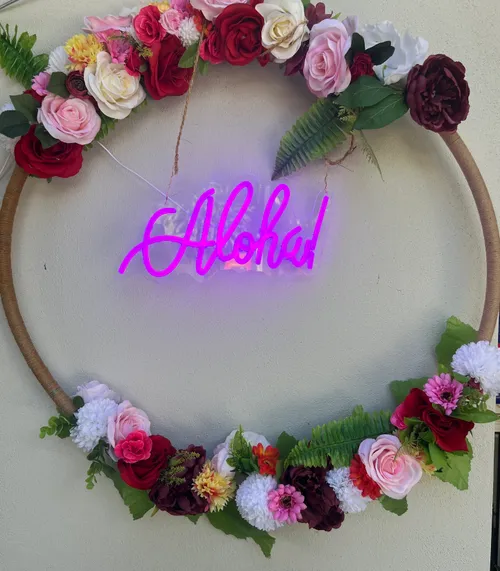 Neon Light up 'Aloha' sign 