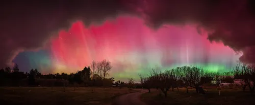 Aurora Print : Glimpses of Beyond 