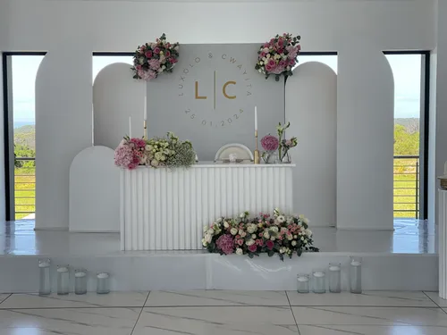 Backdrop - 6 Piece (1 x Aluminium + 5 x White Wood)