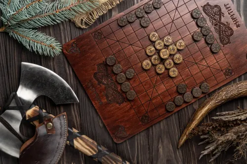 Hnefatafl (Viking Strategy Board Game)