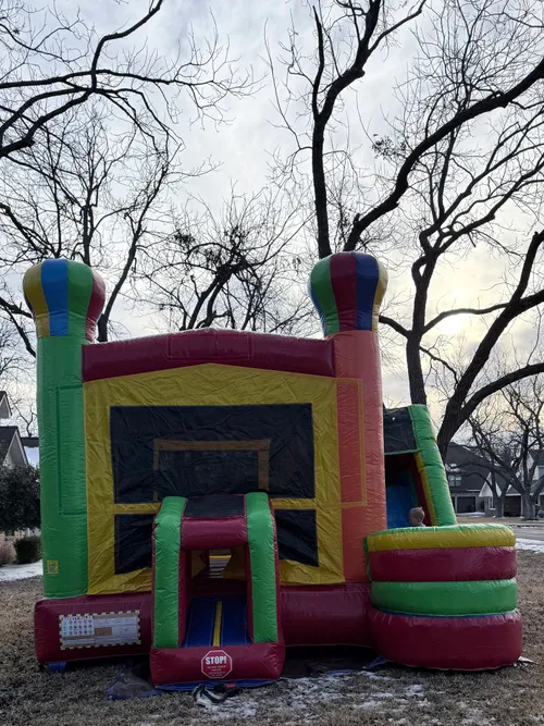 Balloon Combo Bounce house w/ landing Wet or Dry . 