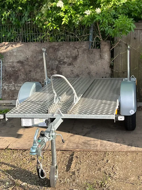 Motor- und Fahrradtransporter (2e)