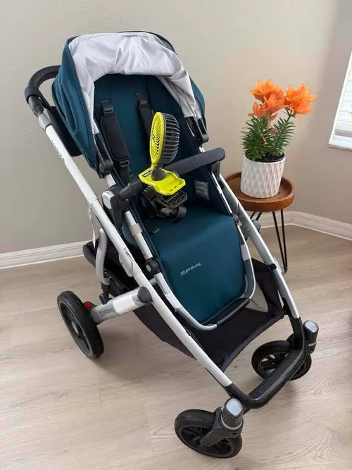 UppaBaby Vista Stroller + Ryobi Fan