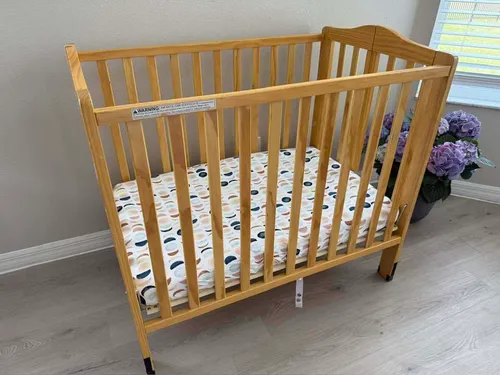 MINI Crib + Newton Mattress + LS Sheet