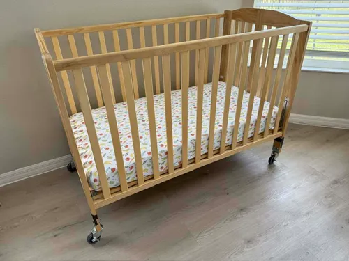 Full Size Crib + Standard Mattress