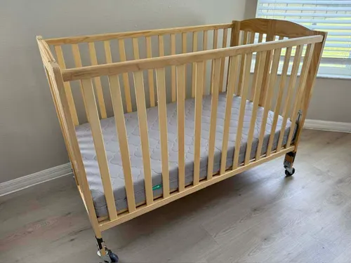 FULL Size Crib + Newton Mattress