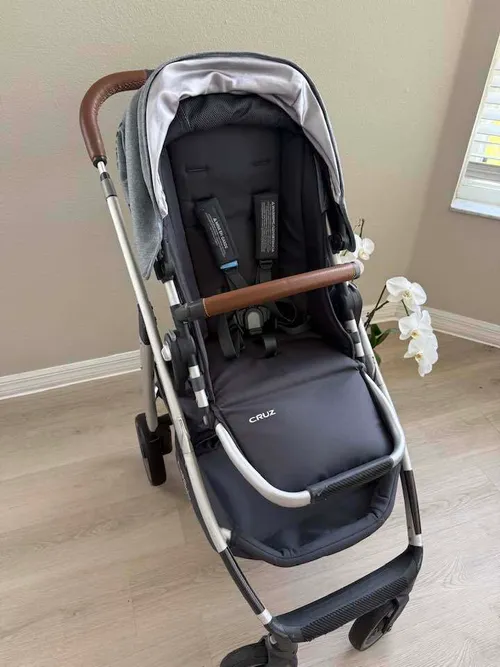 UppaBaby CRUZ Stroller V1