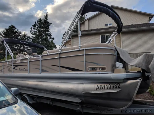 Pontoon Boat