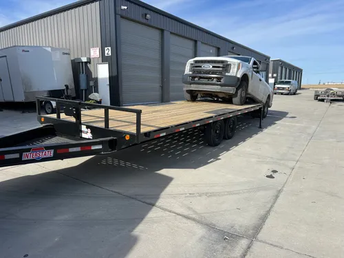 Deckover Trailer Rental - 22' x 8.5'