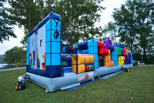 Tetris® Sticky Wall + 30ft Obstacle Course